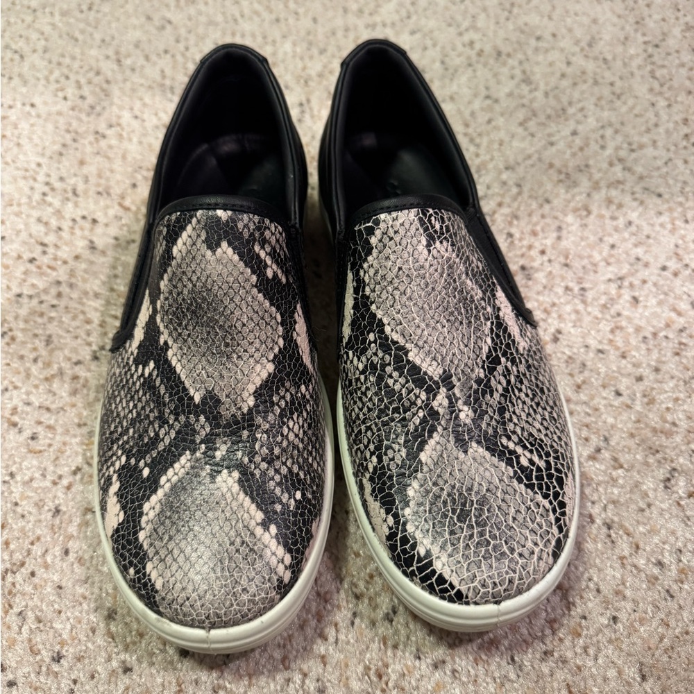 Ecco Black and Gray Snake Print Loafers